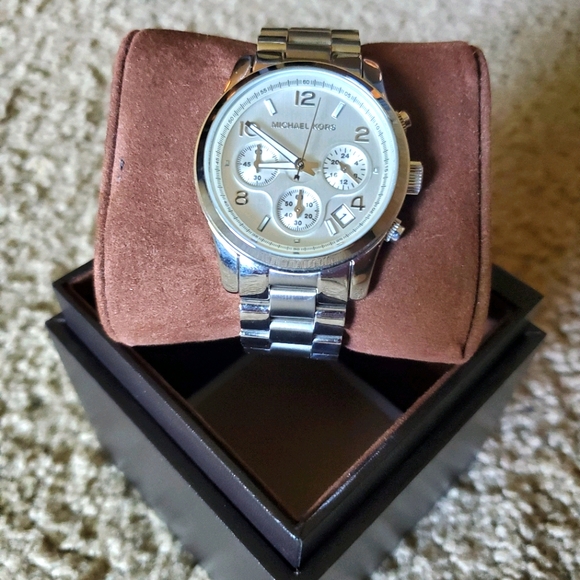 Michael Kors Men's Stainless Steel Quartz Watch - Picture 1 of 6